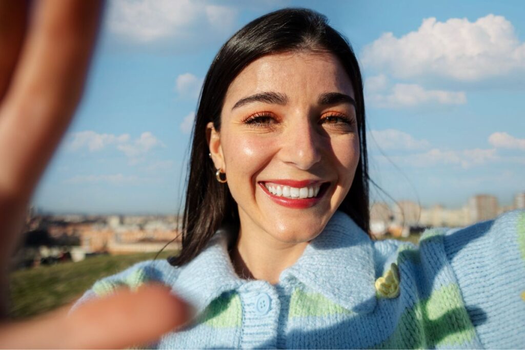 White Teeth for Selfies